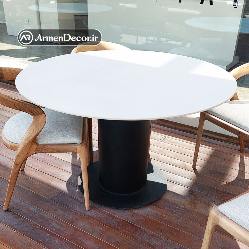 میز رستورانی نظری