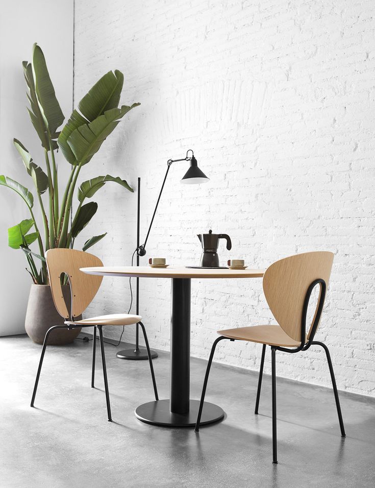 میز فلزی تک پایه