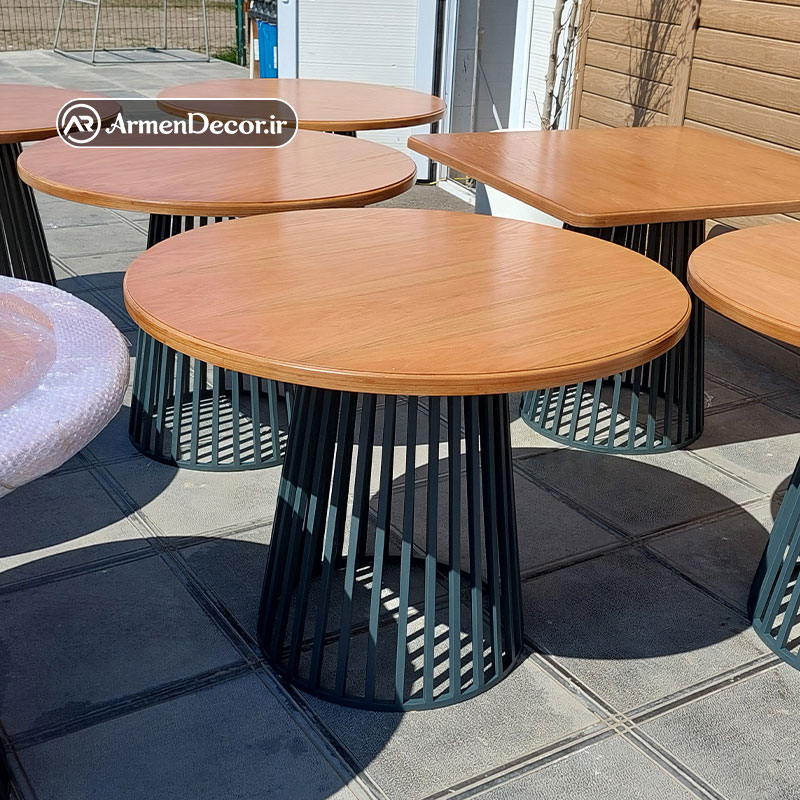 پایه فلزی مینیمال مخروطی رستوران مدرن